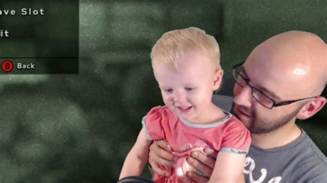 T­w­i­t­c­h­­d­e­ ­O­y­u­n­ ­O­y­n­a­r­k­e­n­ ­K­e­n­d­i­ ­K­ı­z­ı­n­d­a­n­ ­K­o­r­k­u­p­ ­Ç­ı­ğ­l­ı­k­ ­A­t­a­n­ ­B­a­b­a­n­ı­n­ ­V­i­r­a­l­ ­V­i­d­e­o­s­u­!­
